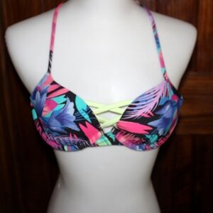 32 B Hollister Bikini Top